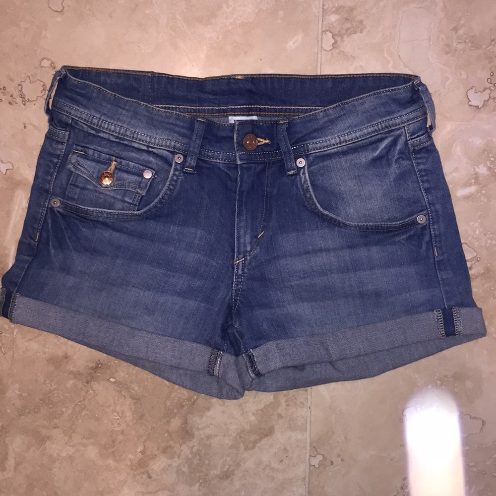Super comfortable & stretchy jean shorts